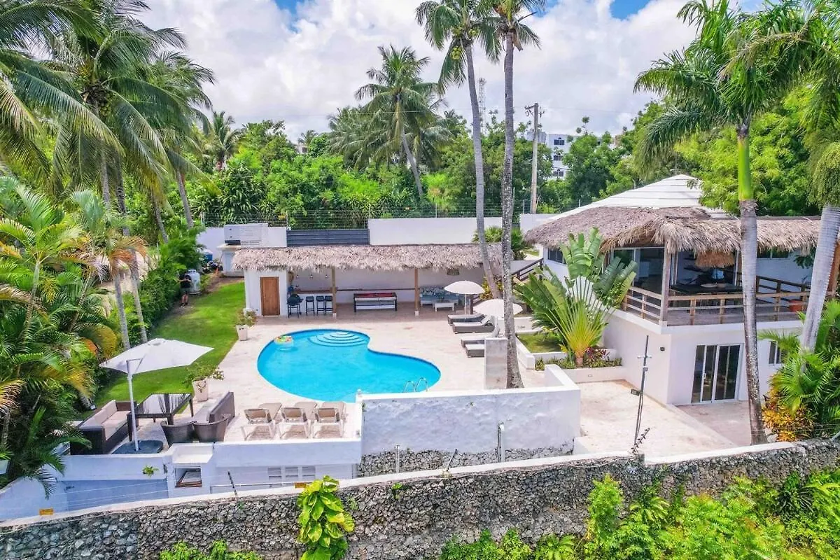 Beautiful Luxurious 3 Bdr Villa Bombita